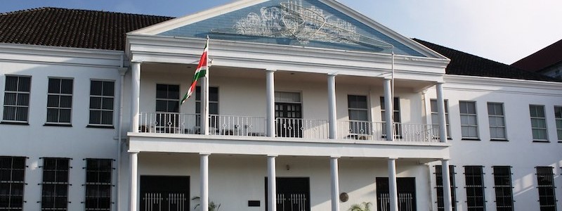 Bestuur voert gesprek met de Governor van de Centrale Bank van Suriname